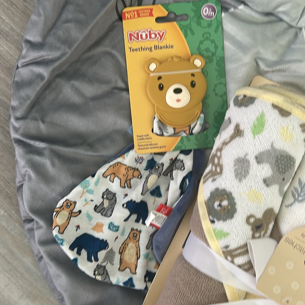 Baby Gift Bundle - Picture 3 of 5